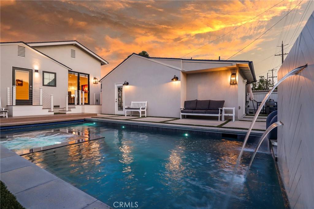Burbank, CA 91505,1427 N Avon ST