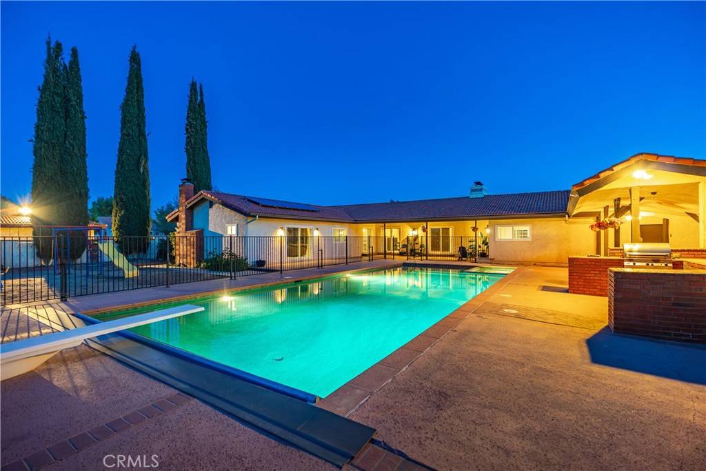 2323 W Avenue N8, Palmdale, CA 93551