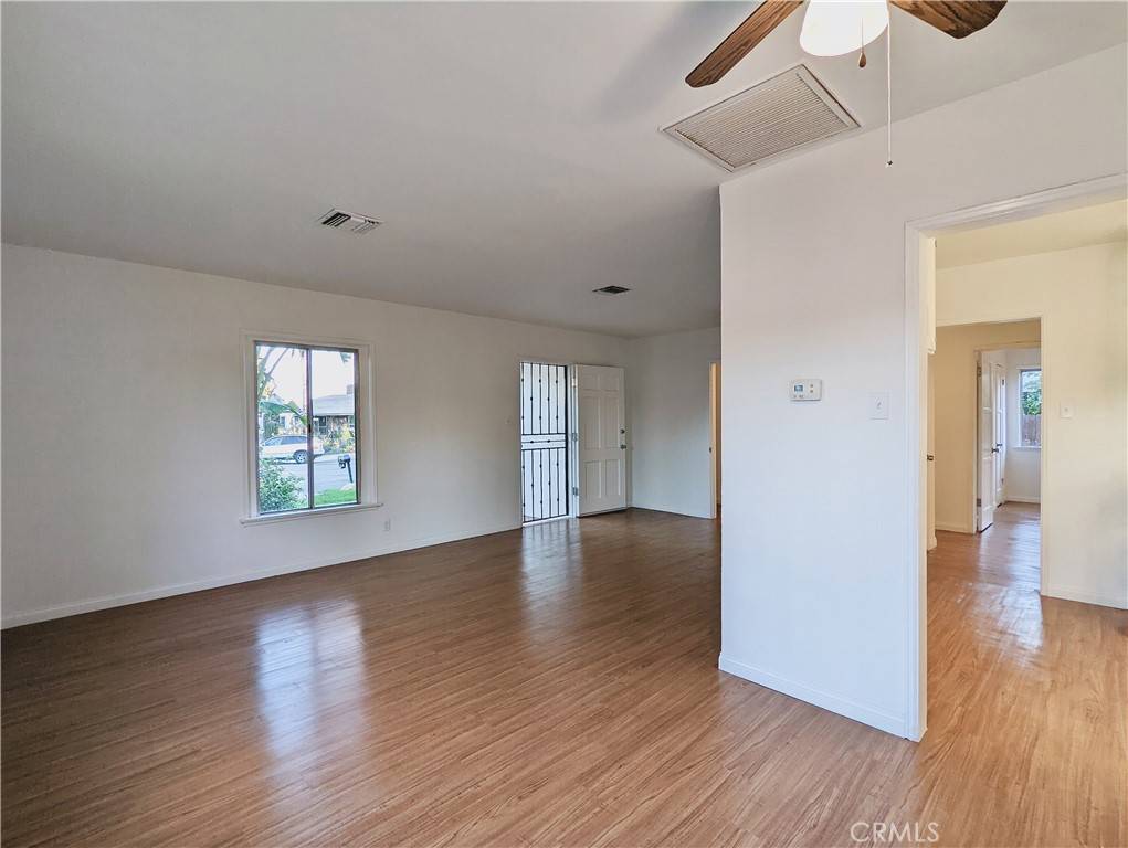 Panorama City, CA 91402,15239 Lorne ST