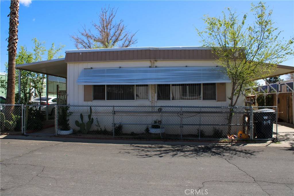 Rosamond, CA 93560,3300 15th ST W #109