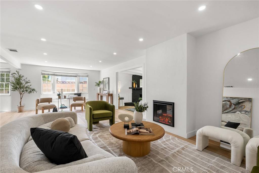 13807 Wyandotte ST, Van Nuys, CA 91405