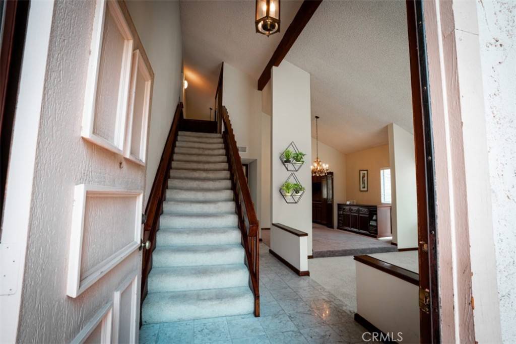 Chatsworth, CA 91311,21335 Kingsbury ST