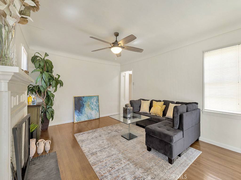Los Angeles, CA 90047,8830 Ruthelen ST