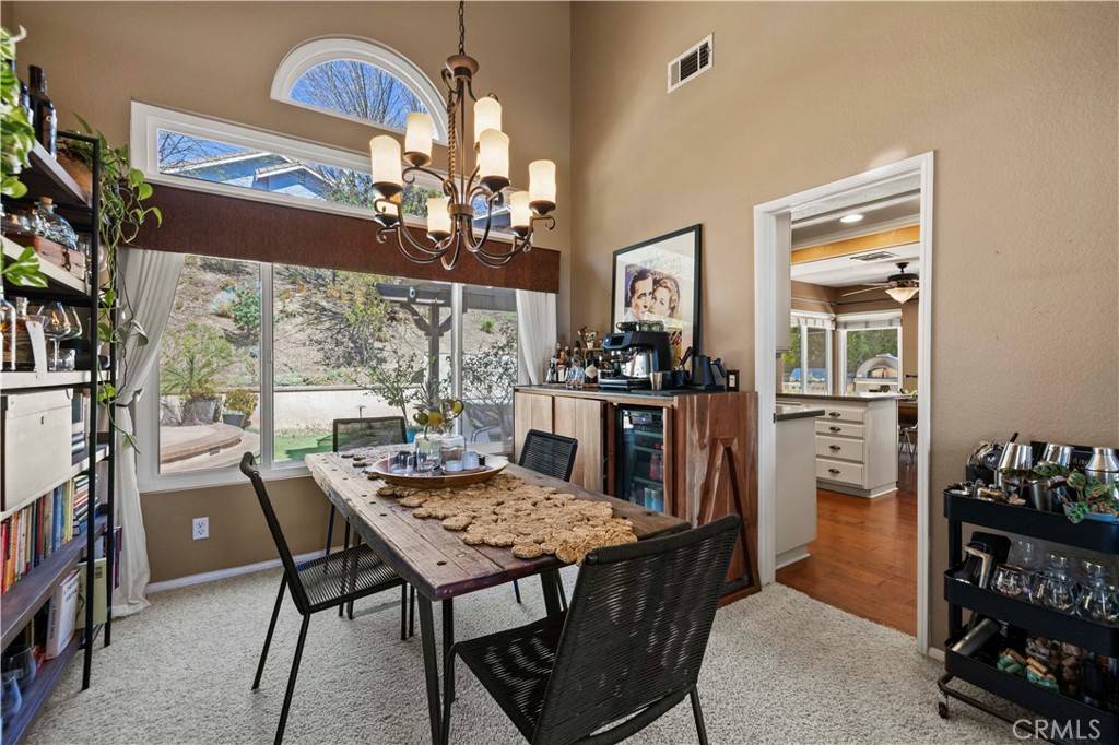 Saugus, CA 91350,22004 Pamplico DR