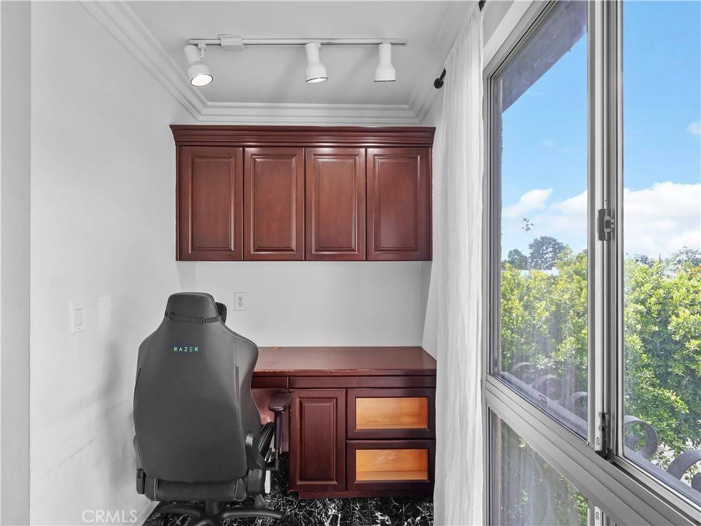 Valley Village, CA 91607,12720 Burbank BLVD #323