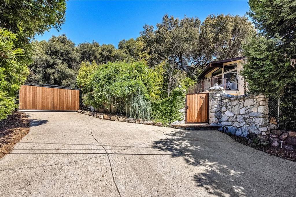 Calabasas, CA 91302,821 Crater Camp DR