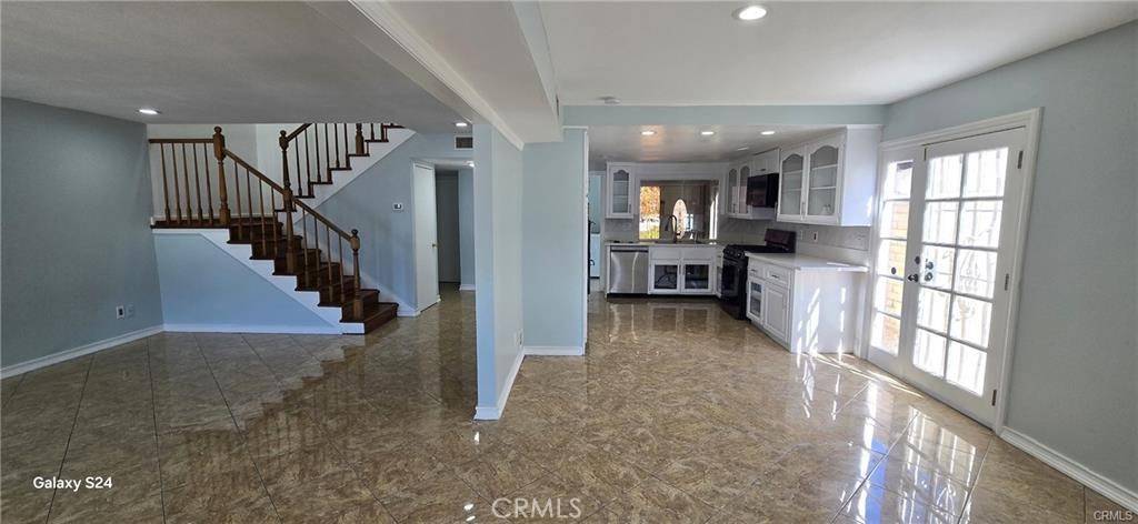 Agoura Hills, CA 91301,30658 Lakefront DR