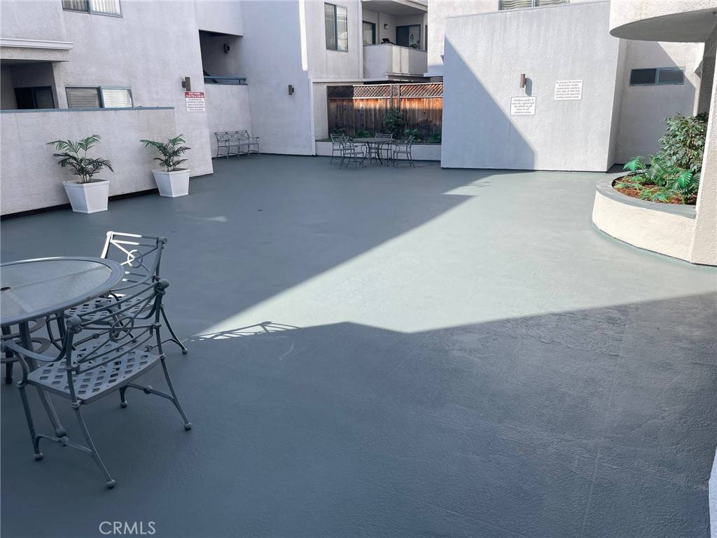 Van Nuys, CA 91411,14610 Erwin ST #116