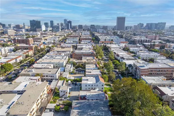 Los Angeles, CA 90004,144 S Catalina ST