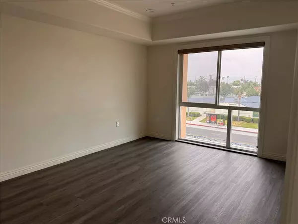 Long Beach, CA 90813,1598 Long Beach BLVD #210