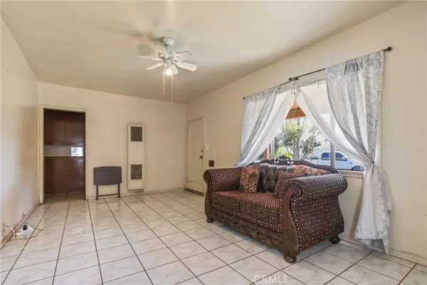 Lynwood, CA 90262,12527 Waldorf DR