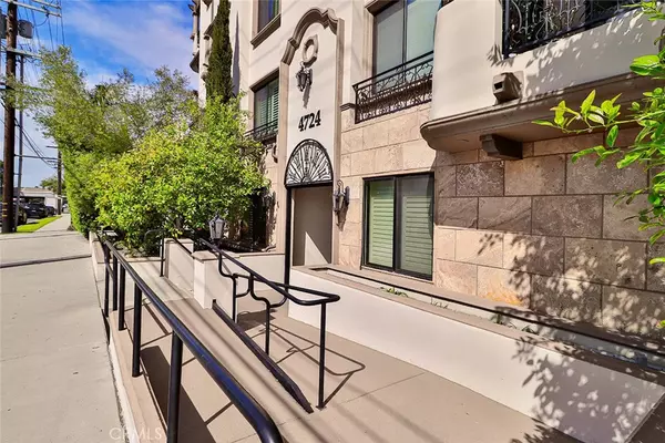 Sherman Oaks, CA 91403,4724 Kester AVE #404