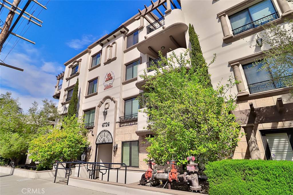 4724 Kester AVE #404, Sherman Oaks, CA 91403