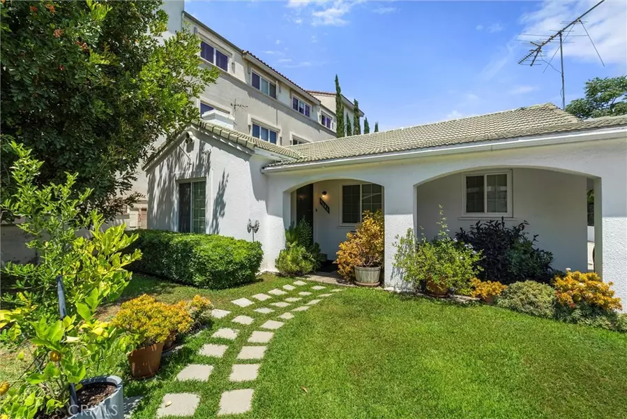 5646 Woodman AVE, Van Nuys, CA 91401