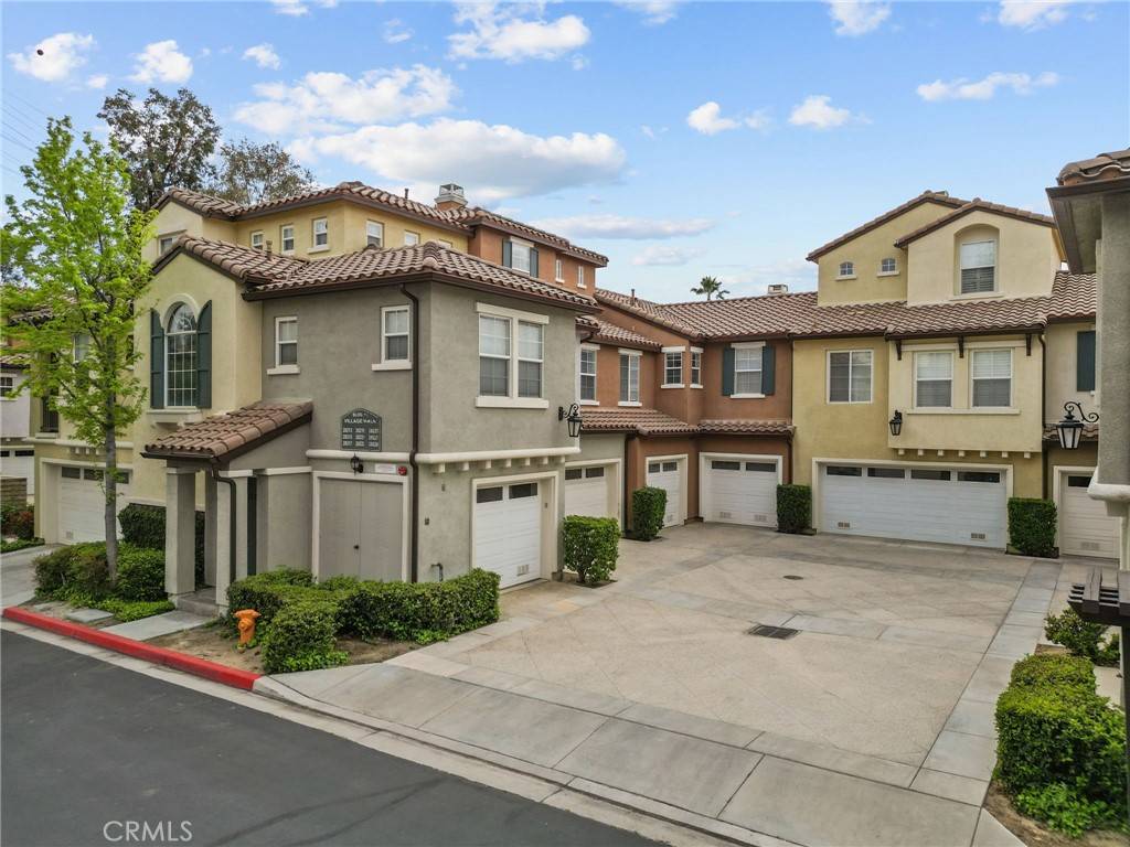 Valencia, CA 91354,28215 Canterbury CT