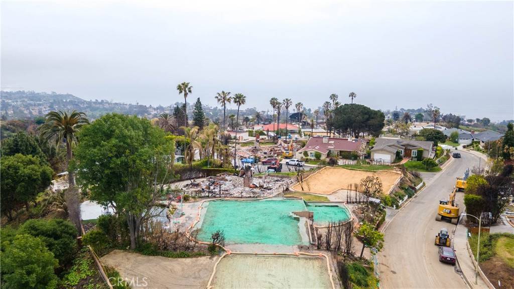 Pacific Palisades, CA 90272,912 Enchanted WAY