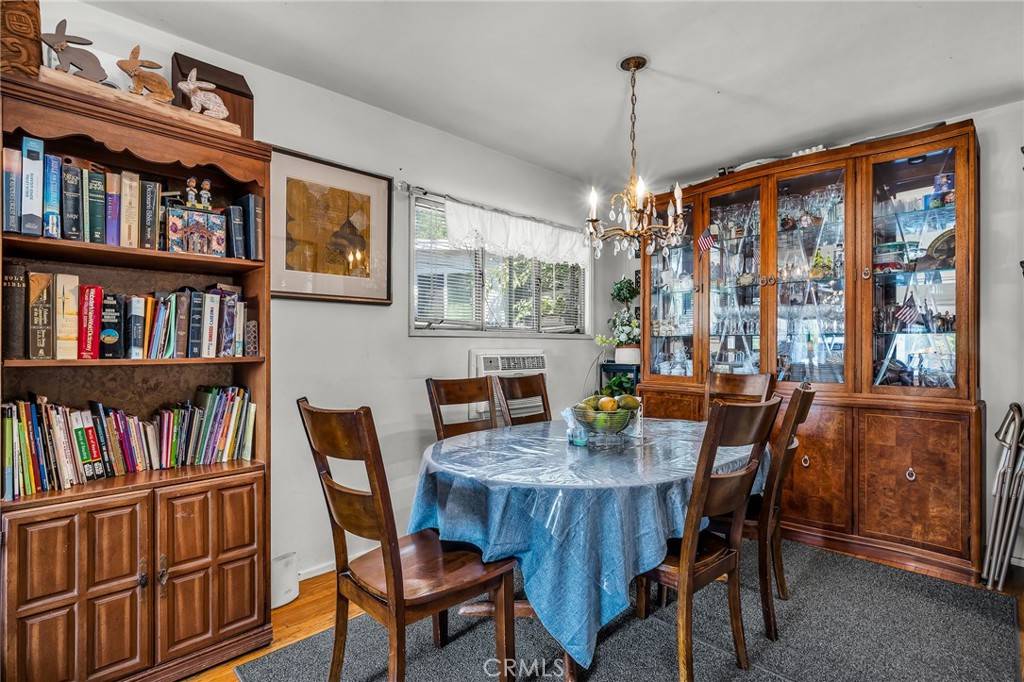 Panorama City, CA 91402,8748 Sylmar AVE