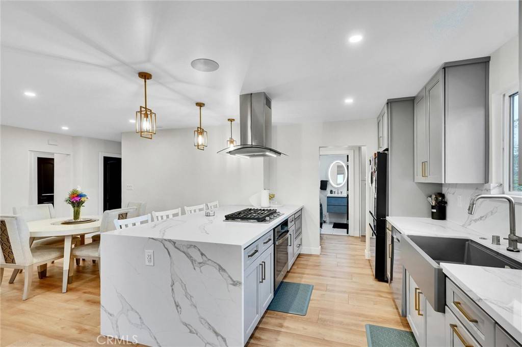 Sylmar, CA 91342,12643 Gladstone AVE