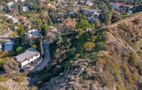 Hollywood Hills East, CA 90068,2949 N Durand Drive