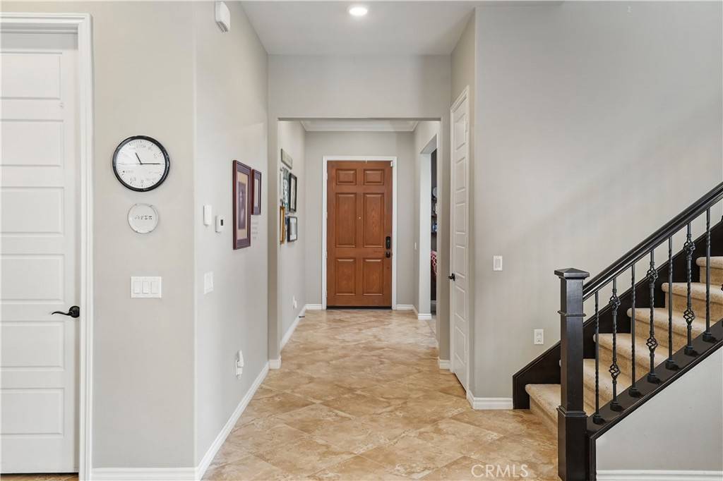 Saugus, CA 91350,22397 Copper Mountain CT
