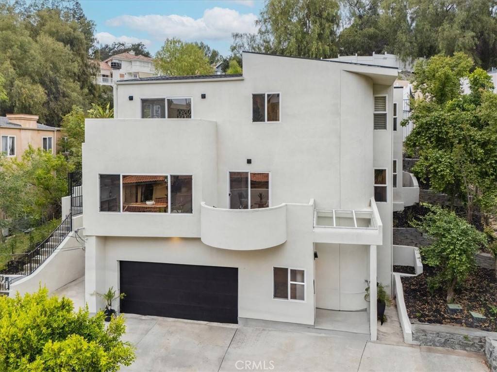 4236 Canoga AVE, Woodland Hills, CA 91364