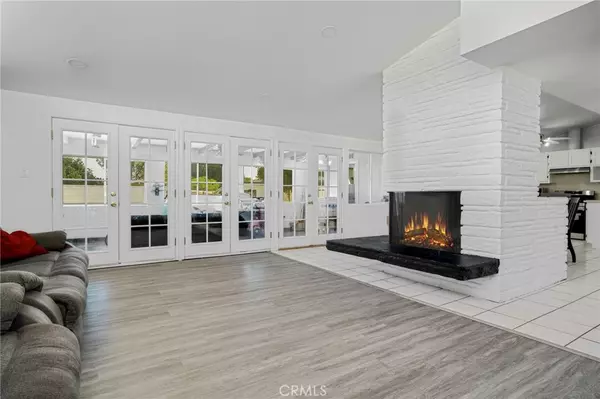 Granada Hills, CA 91344,10854 Hayvenhurst AVE