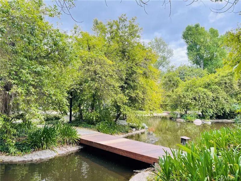 7120 Carlson CIR #256, Canoga Park, CA 91303