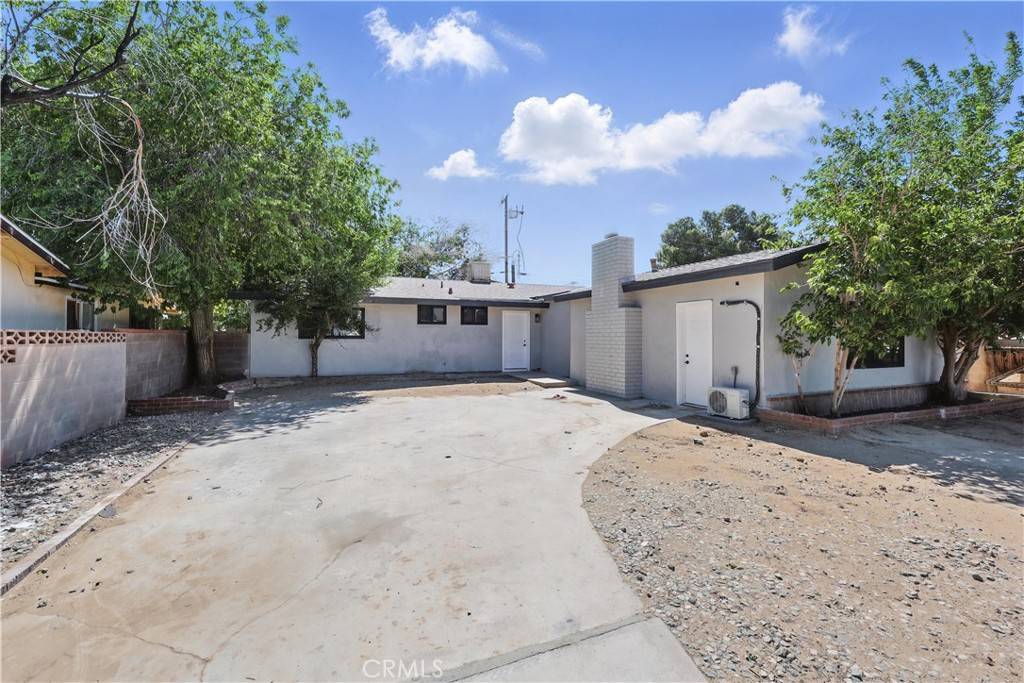 43820 Beech AVE, Lancaster, CA 93534