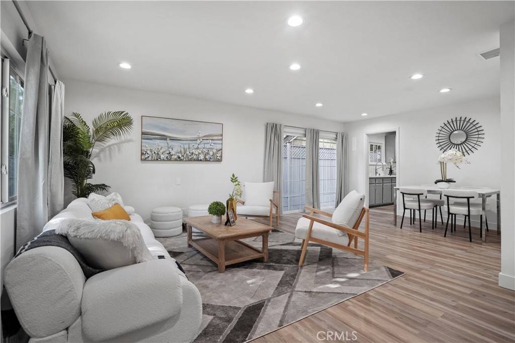 Valley Glen, CA 91401,5616 Buffalo AVE