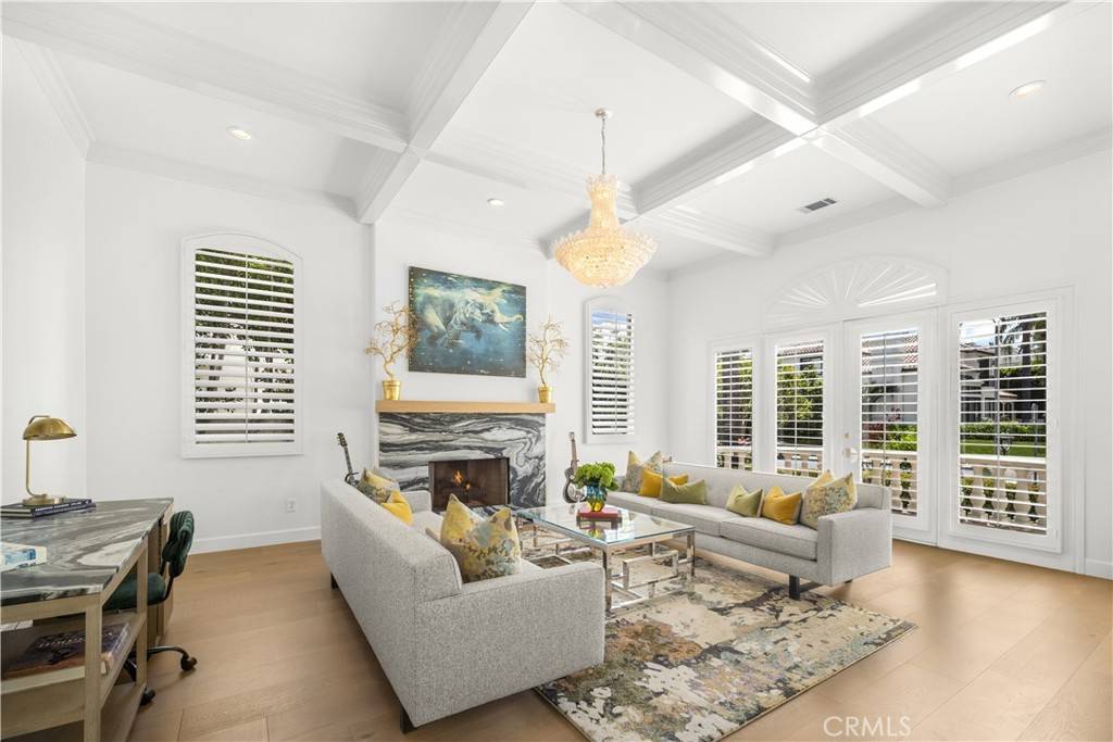 Calabasas, CA 91302,5366 Collingwood CIR