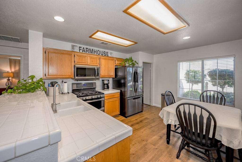 Lancaster, CA 93536,6030 Treehaven CT