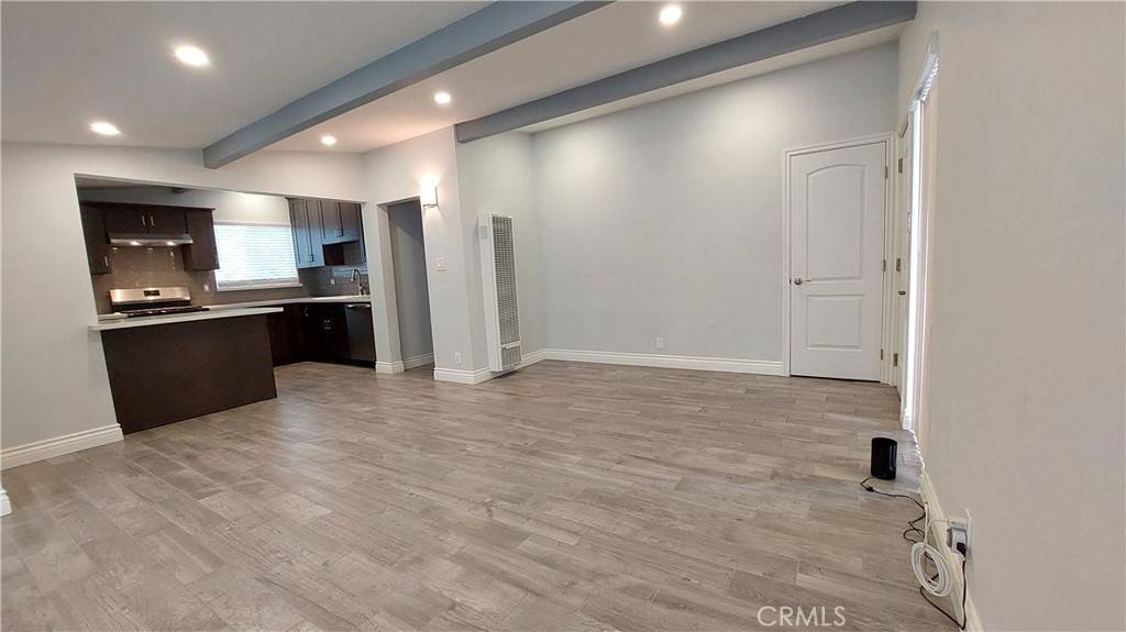 Panorama City, CA 91402,8649 Cantaloupe AVE