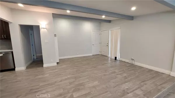 Panorama City, CA 91402,8649 Cantaloupe AVE