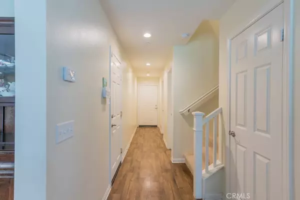 Palmdale, CA 93551,2826 Goldenrain ST