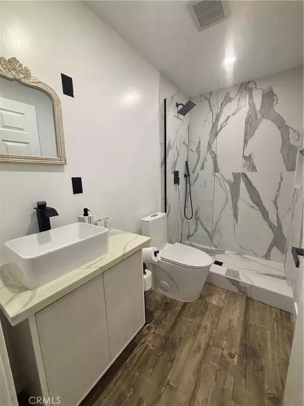 Woodland Hills, CA 91367,5500 Keokuk AVE