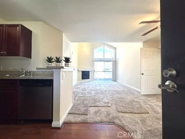 Woodland Hills, CA 91367,21450 Burbank BLVD #311