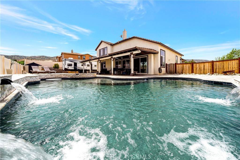 Palmdale, CA 93551,41656 Retsina ST