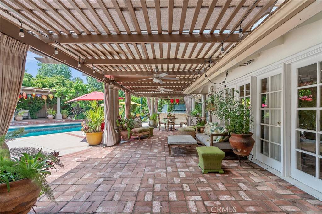 Tarzana, CA 91356,4807 Vanalden AVE