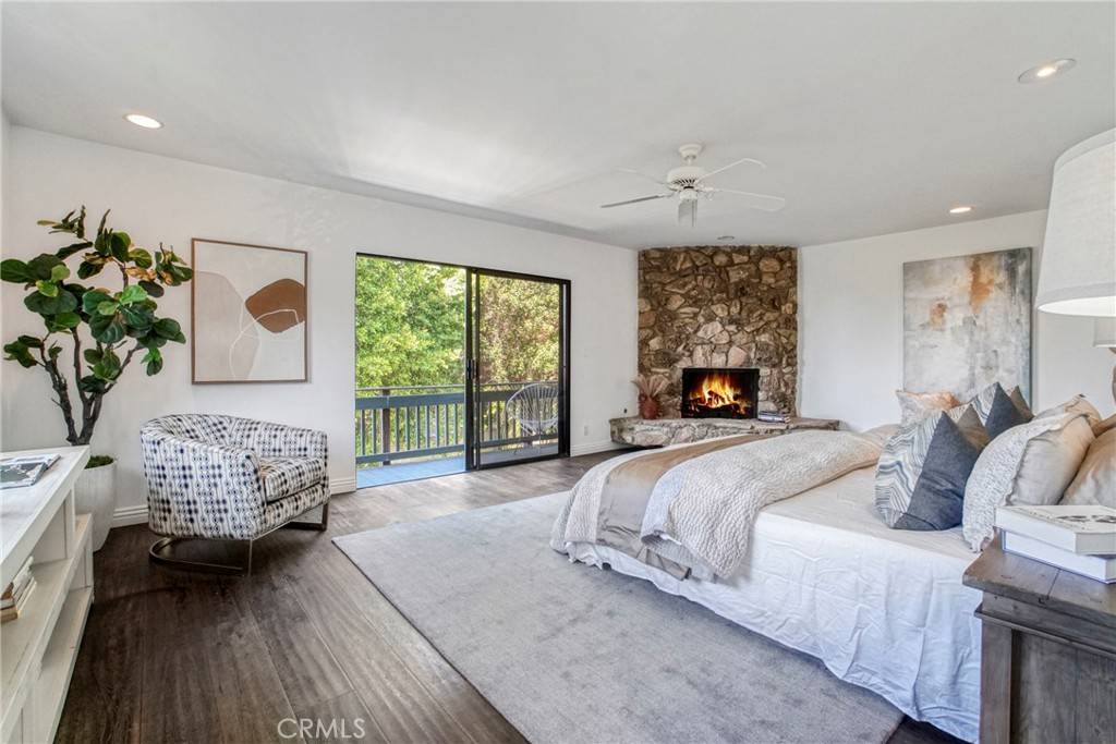 Sherman Oaks, CA 91423,3392 Coy DR