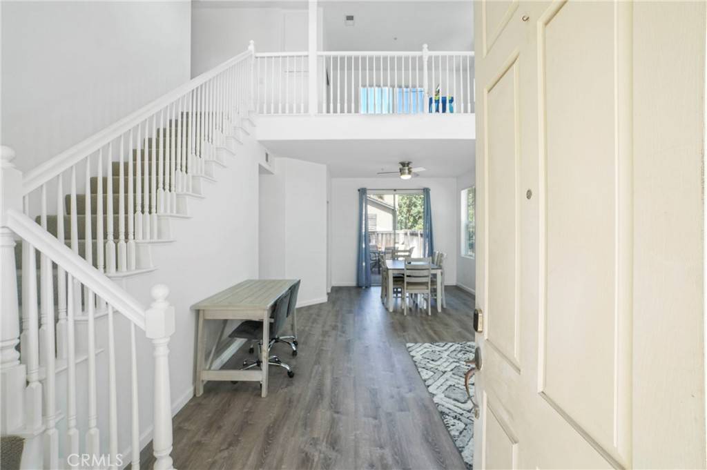 Ventura, CA 93001,266 Shoshone ST