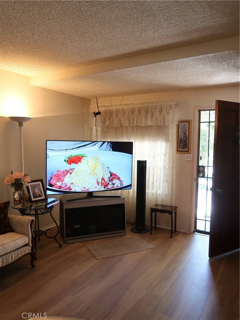 Reseda, CA 91335,6954 Balcom AVE