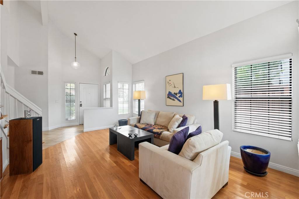 Calabasas, CA 91301,3956 Lost Springs DR