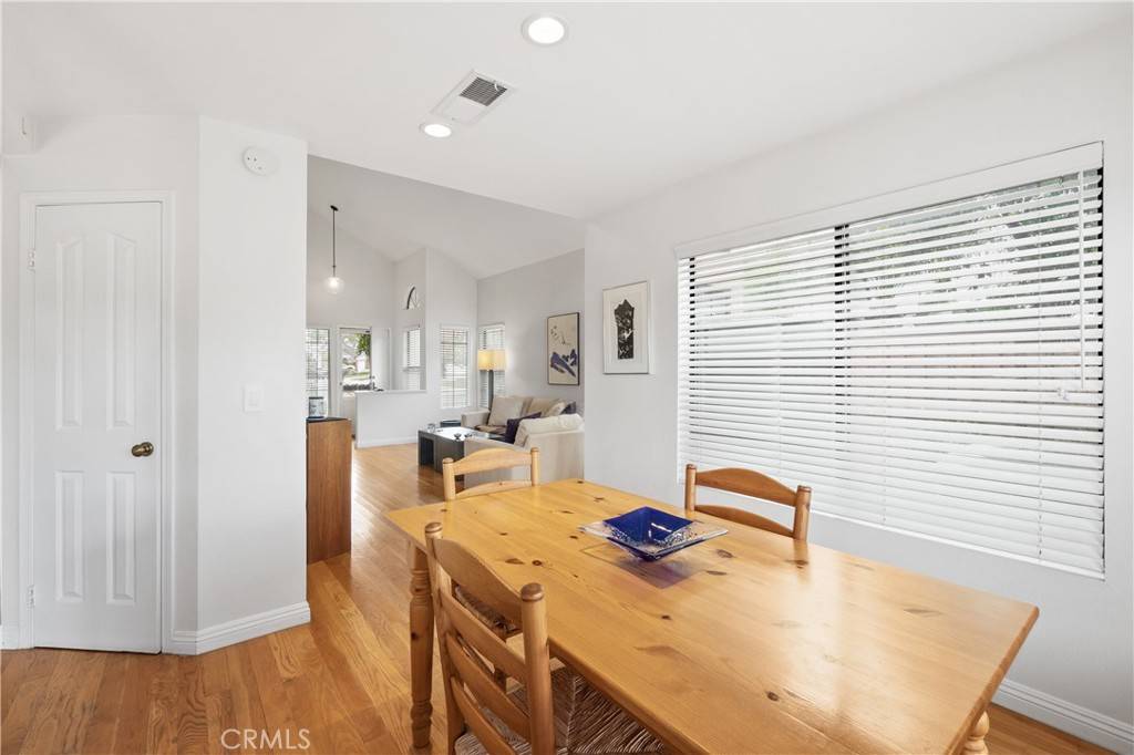 Calabasas, CA 91301,3956 Lost Springs DR
