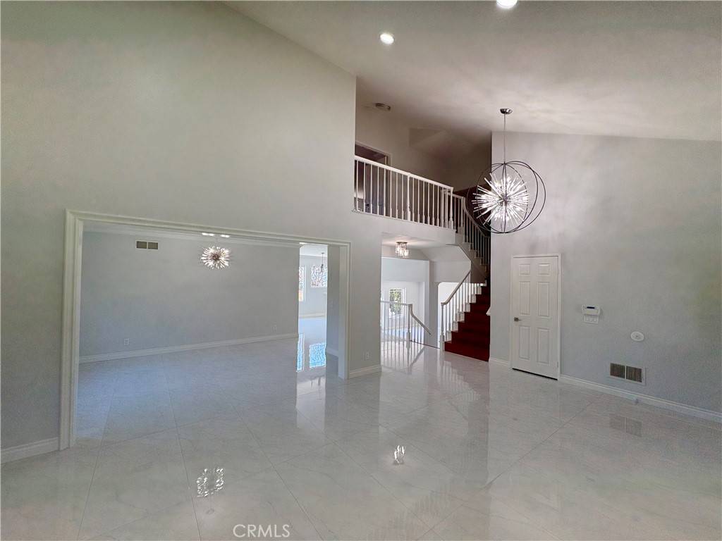 Granada Hills, CA 91344,17372 Sunset Ridge CIR