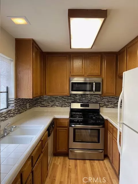 Torrance, CA 90503,2931 Plaza del Amo #121