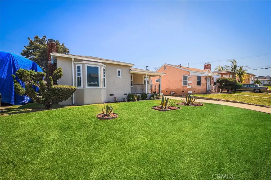 Los Angeles, CA 90047,10324 S Gramercy PL