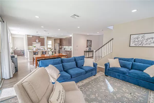 Canyon Country, CA 91387,18642 Cedar Crest DR