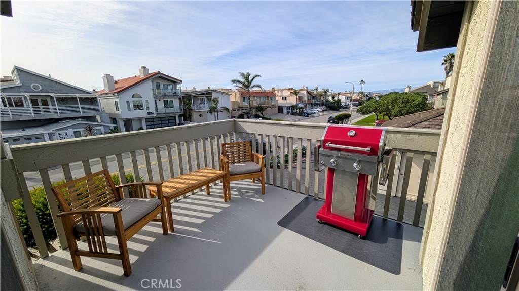 3554 Sunset LN, Oxnard, CA 93035