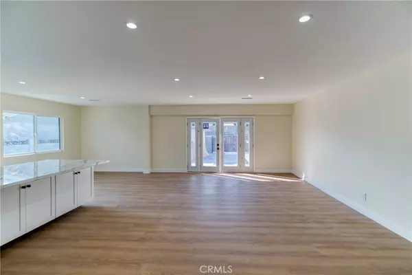 Sylmar, CA 91342,14807 Hubbard ST