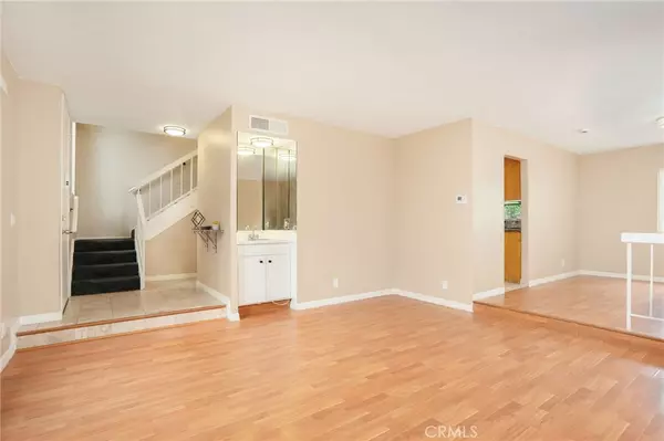 Tarzana, CA 91356,5642 Etiwanda AVE #3